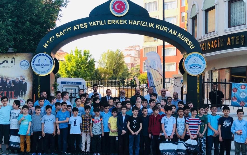 Aziz Milletimizin ve bütün İslam aleminin Ramazan Bayramını tebrik ediyoruz.