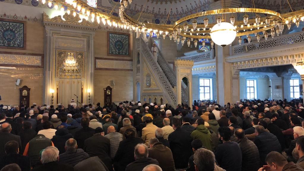 GELECEĞİN HATİPLERİ YETİŞİYOR