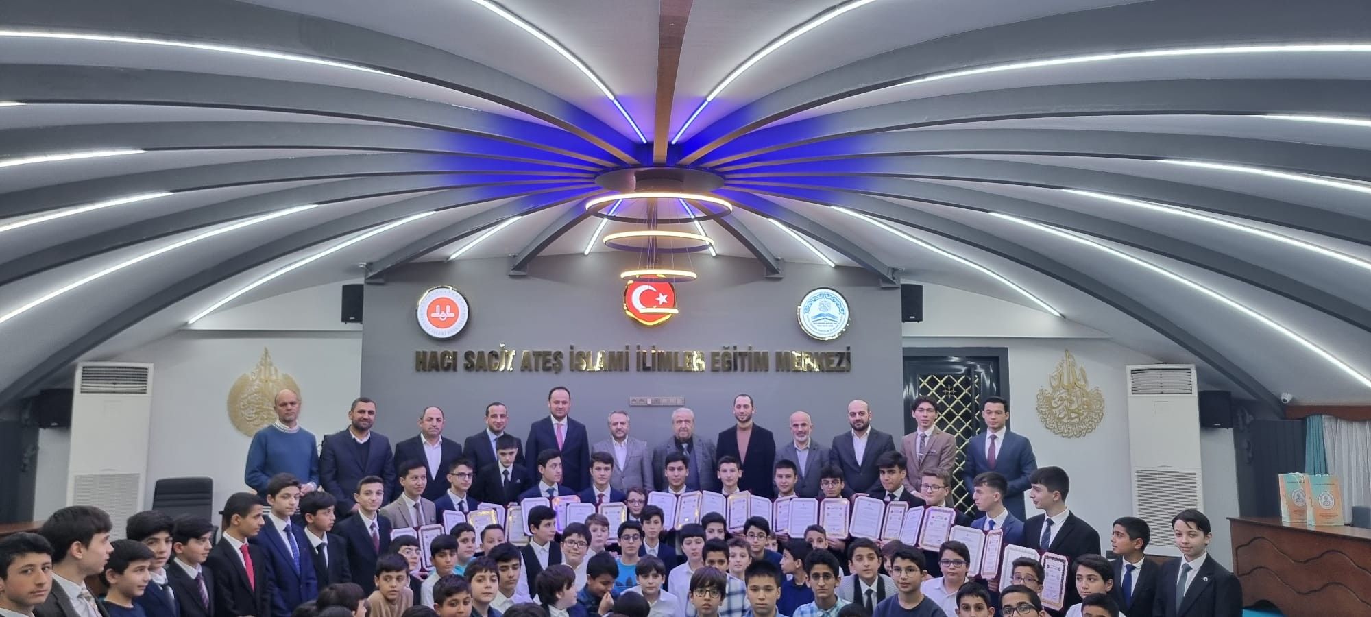 HAFIZLARIMIZ  BELGELERİYLE TAÇLANDIRILDI