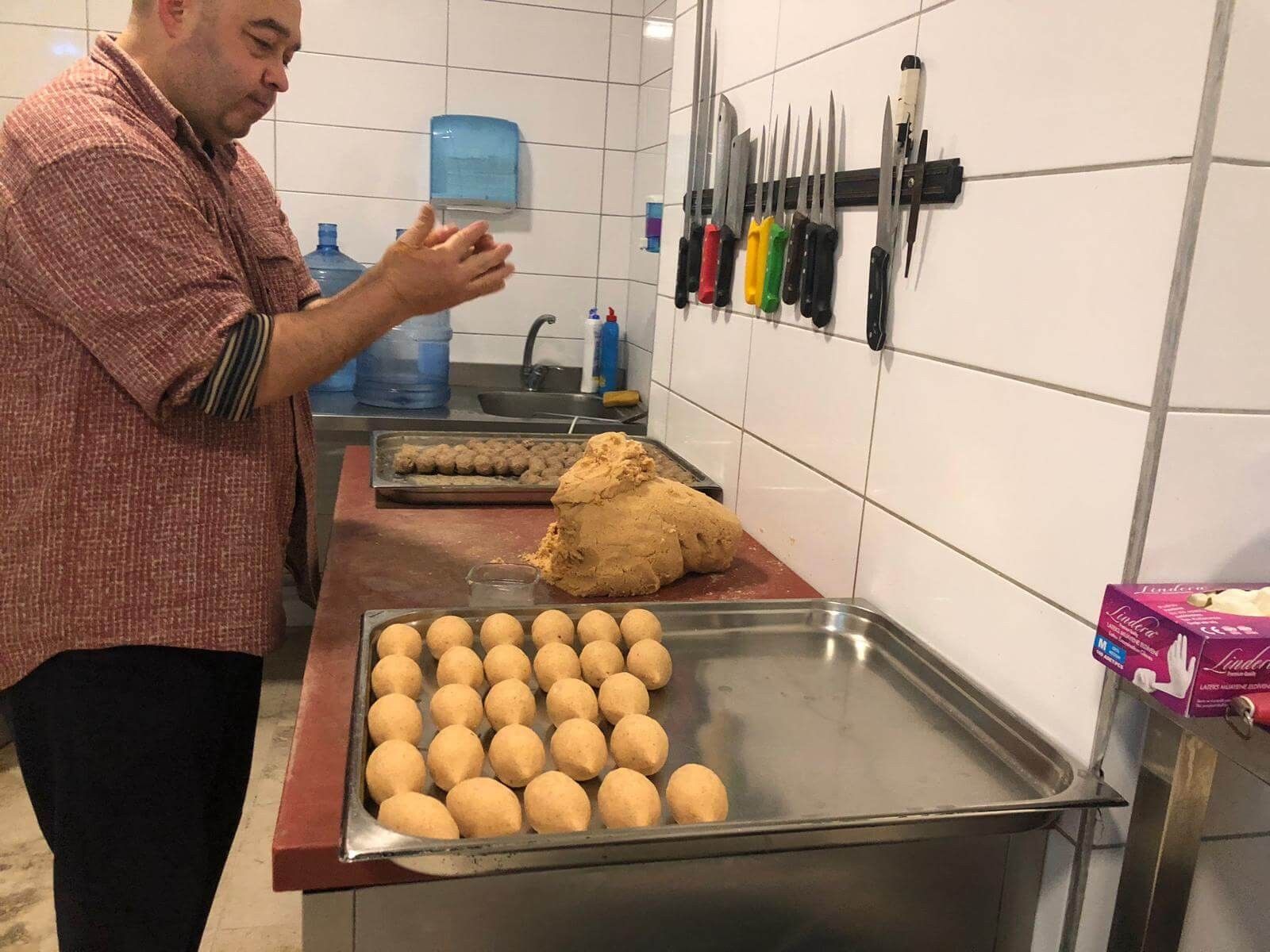 Antepli ustadan içli çiğ köfte